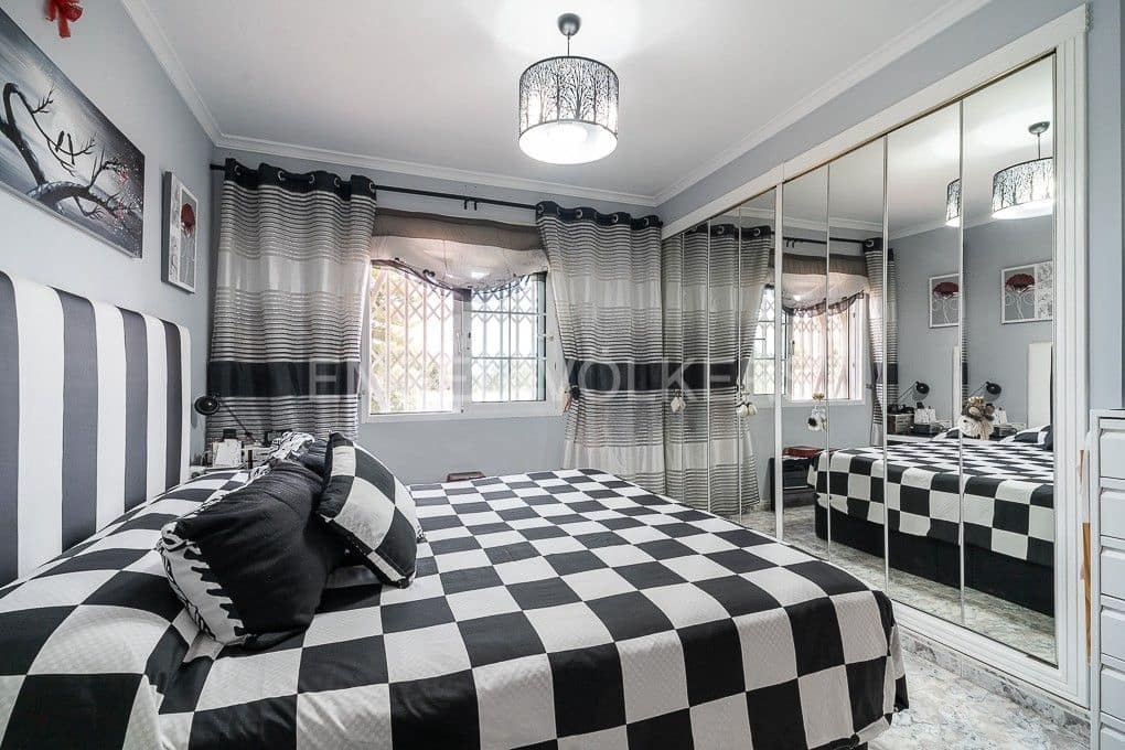 4 Zimmer Villa zu verkaufen in Els Poblets mit Pool Garage - 850.000 € (Ref: 9080546)