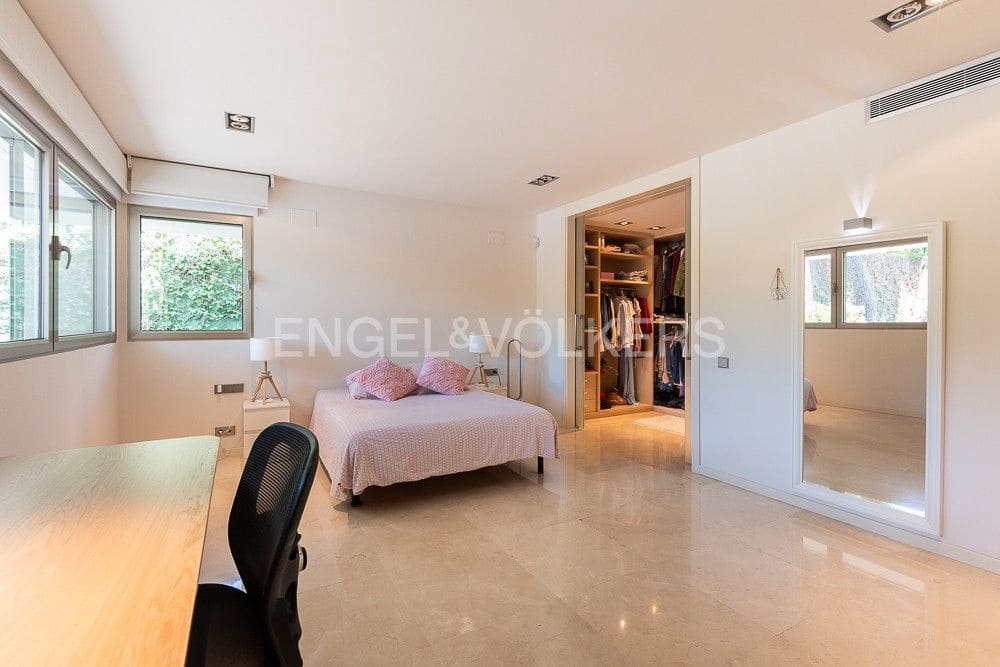 4 chambre Villa/Maison à vendre à Godella avec garage - 3 600 000 € (Ref: 9080554)