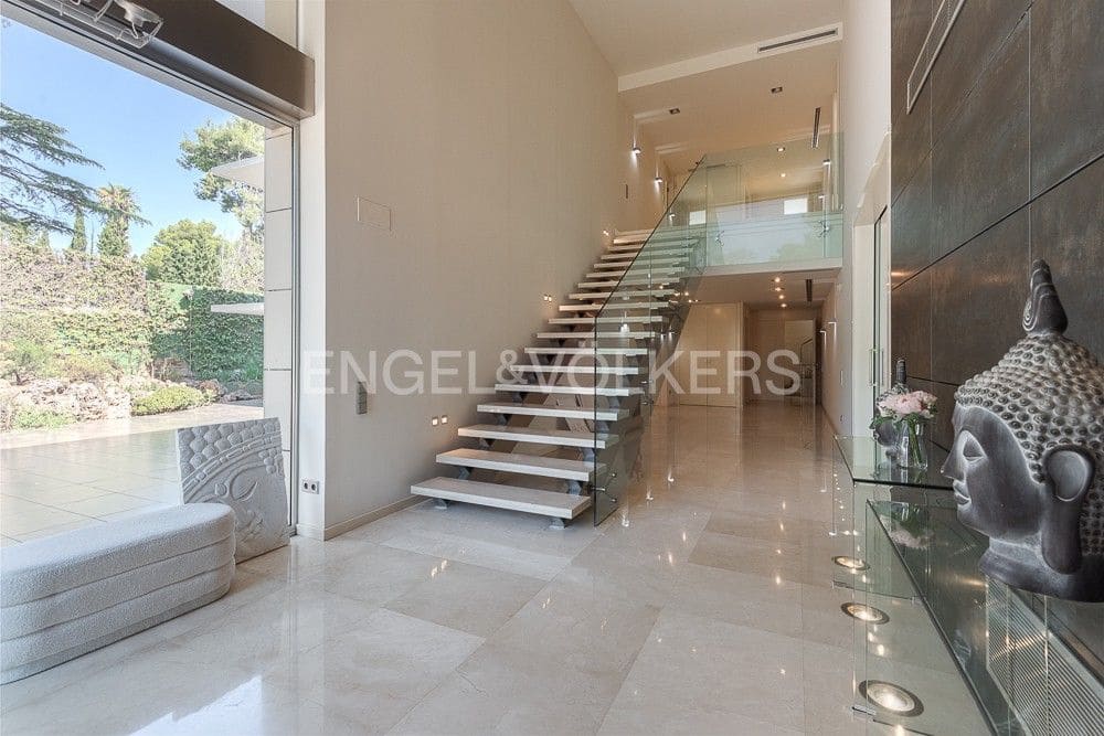 4 chambre Villa/Maison à vendre à Godella avec garage - 3 600 000 € (Ref: 9080554)