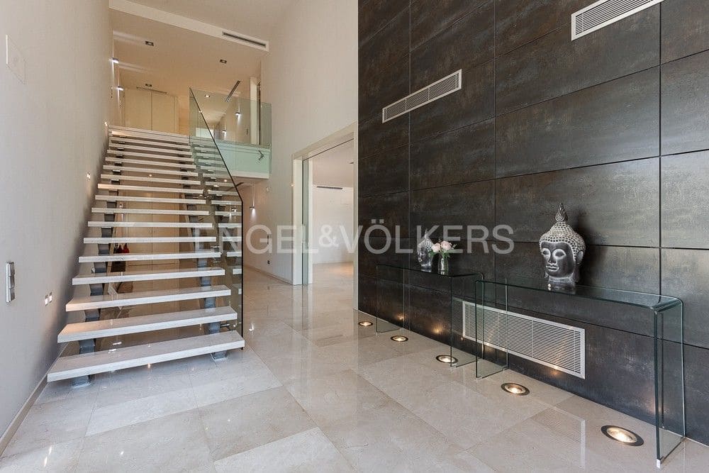 4 chambre Villa/Maison à vendre à Godella avec garage - 3 600 000 € (Ref: 9080554)
