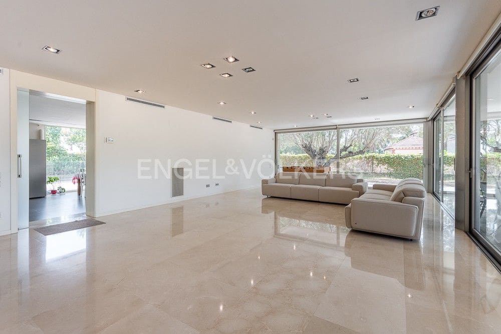 4 chambre Villa/Maison à vendre à Godella avec garage - 3 600 000 € (Ref: 9080554)