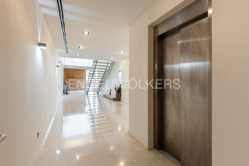 4 chambre Villa/Maison à vendre à Godella avec garage - 3 600 000 € (Ref: 9080554)
