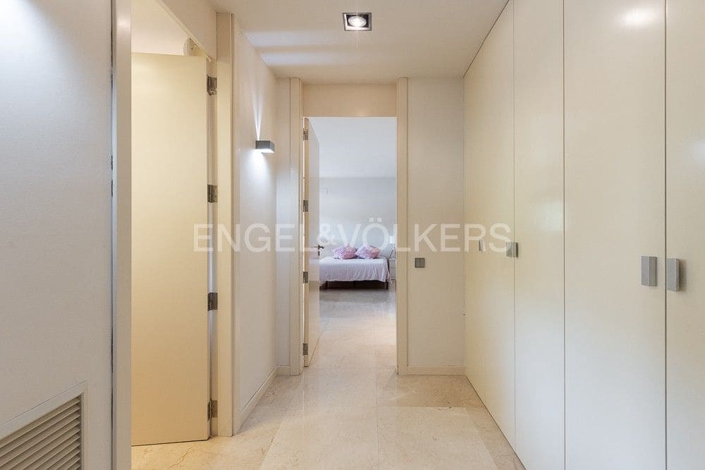 4 chambre Villa/Maison à vendre à Godella avec garage - 3 600 000 € (Ref: 9080554)