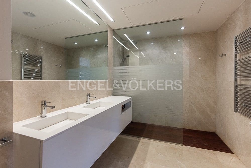4 chambre Villa/Maison à vendre à Godella avec garage - 3 600 000 € (Ref: 9080554)