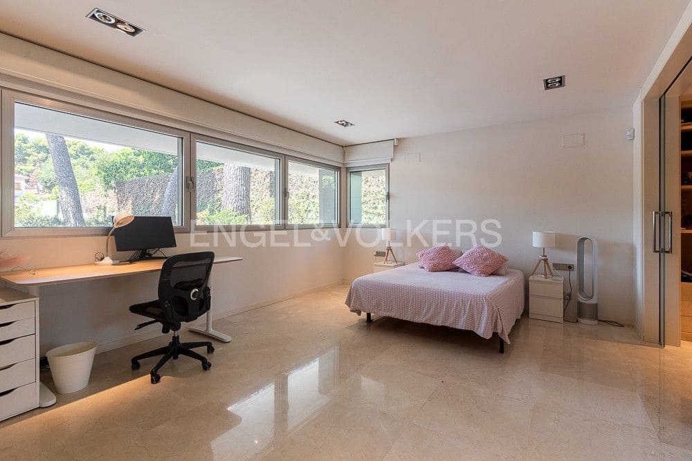 4 chambre Villa/Maison à vendre à Godella avec garage - 3 600 000 € (Ref: 9080554)