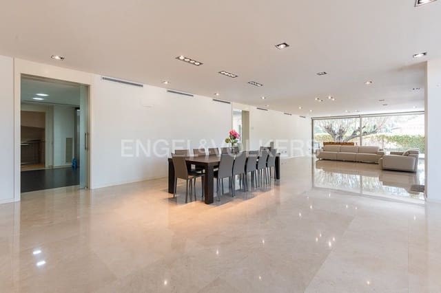4 bedroom Villa for sale in Campolivar, Godella with garage - € 3,600,000 (Ref: 9080554)