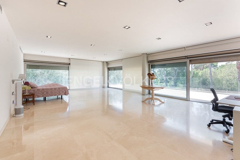 4 chambre Villa/Maison à vendre à Godella avec garage - 3 600 000 € (Ref: 9080554)
