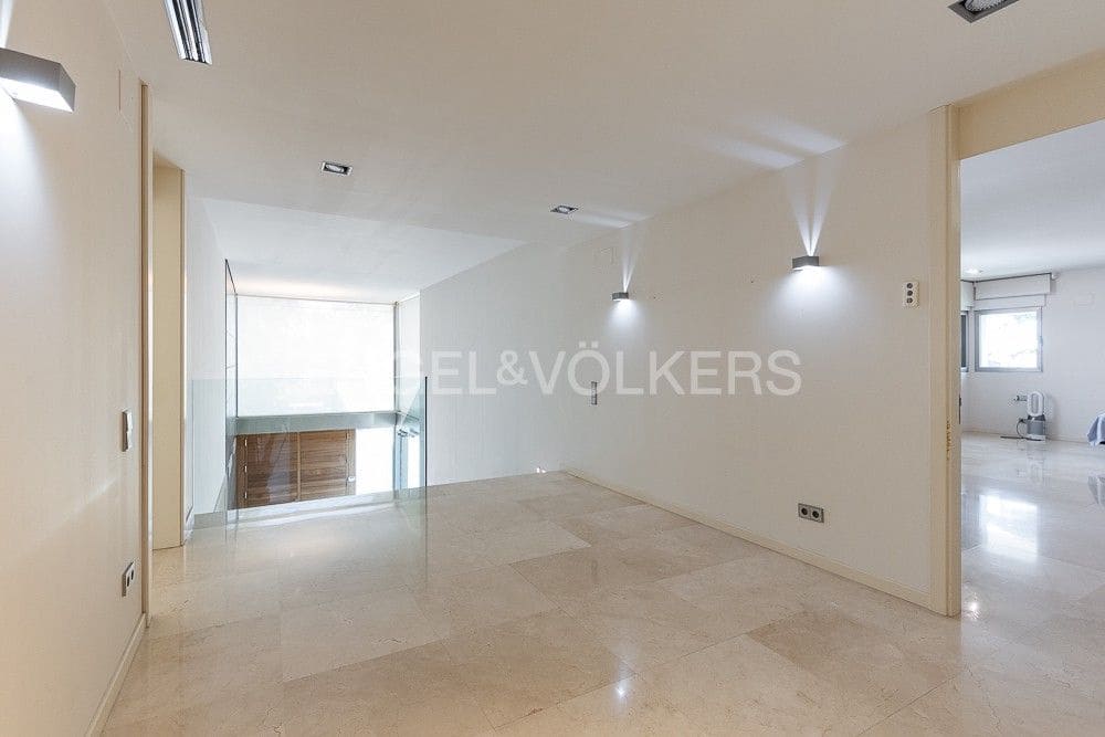 4 chambre Villa/Maison à vendre à Godella avec garage - 3 600 000 € (Ref: 9080554)