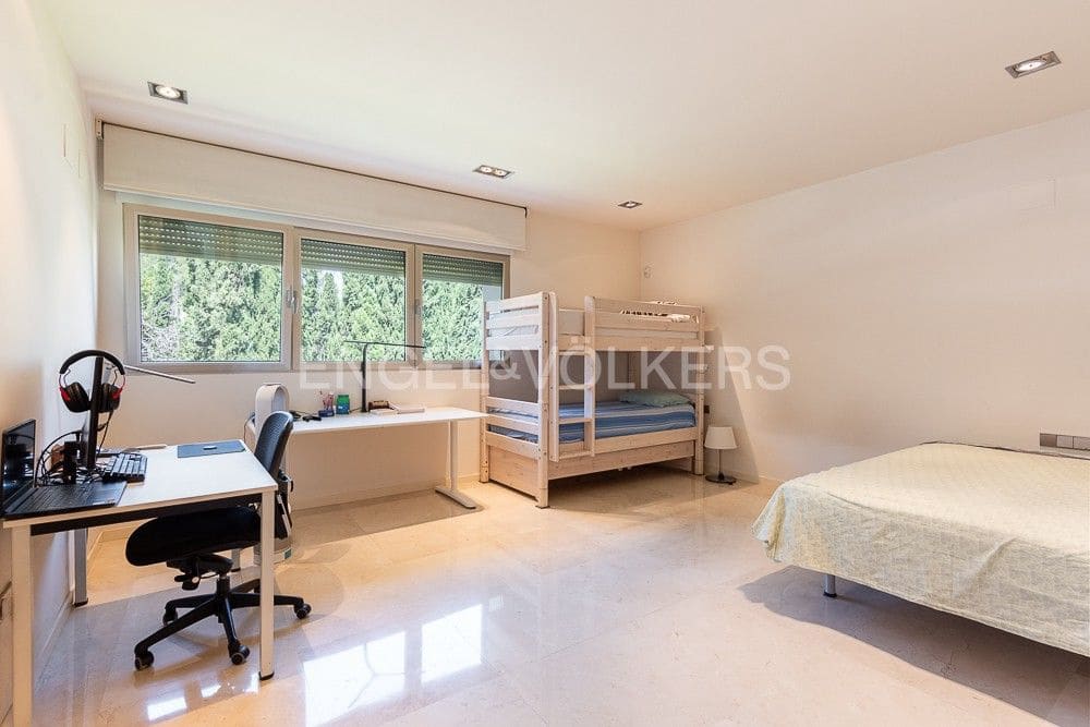4 chambre Villa/Maison à vendre à Godella avec garage - 3 600 000 € (Ref: 9080554)