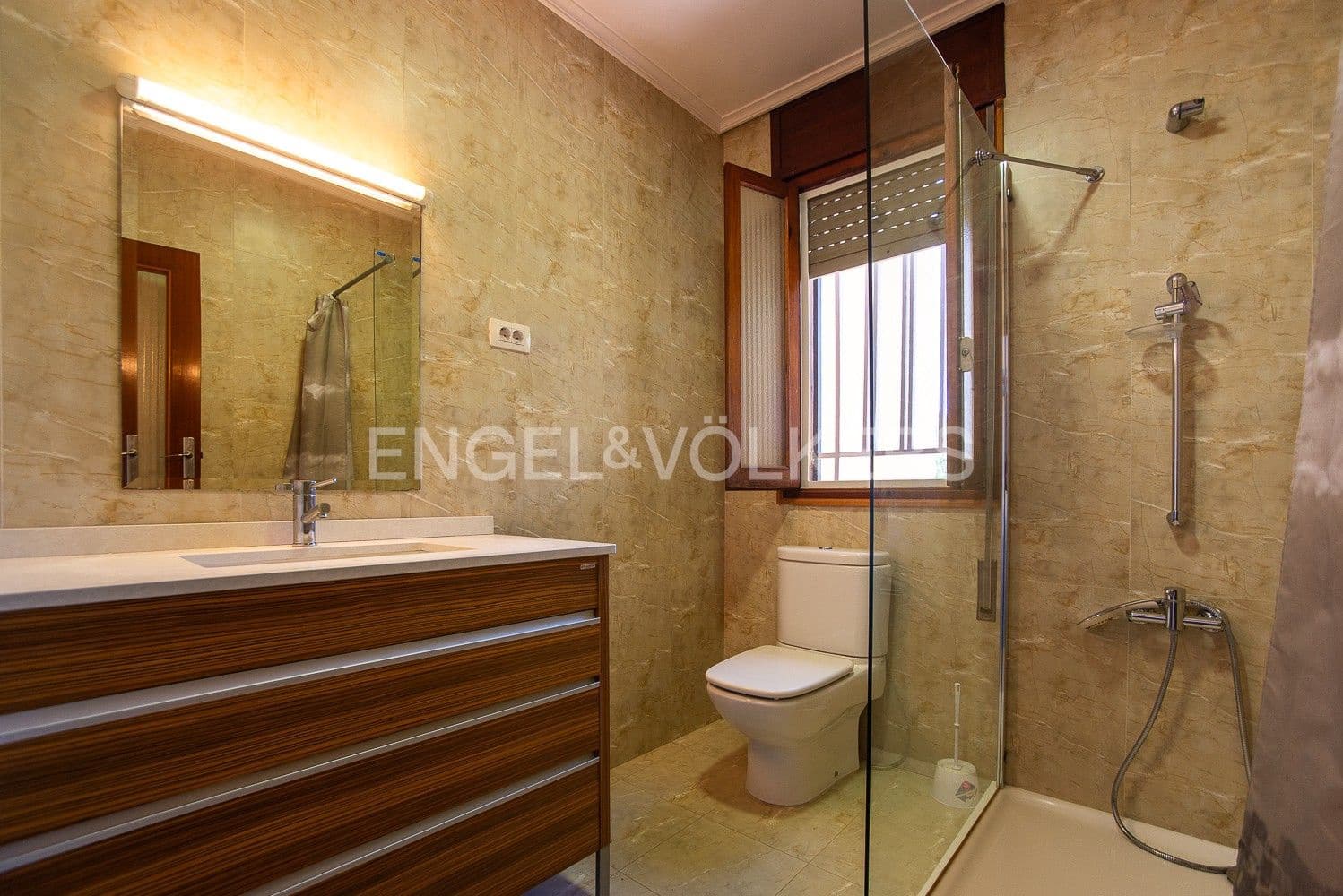 4 bedroom Villa for sale in Vila-real with pool garage - € 450,000 (Ref: 9080566)