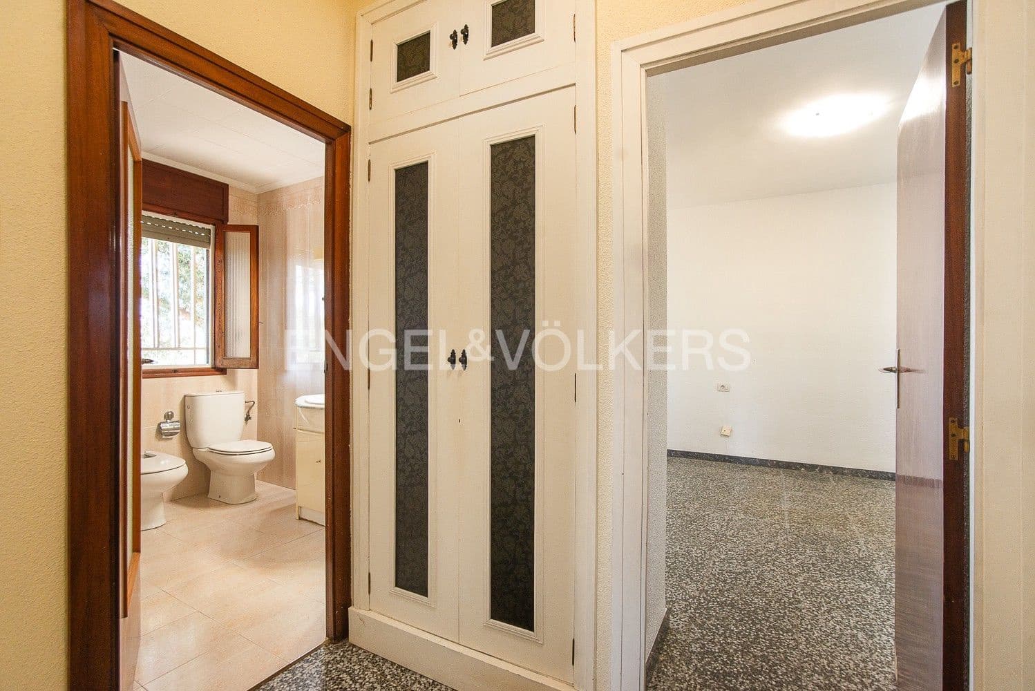 4 bedroom Villa for sale in Vila-real with pool garage - € 450,000 (Ref: 9080566)
