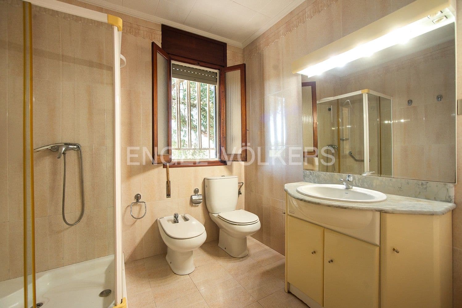 4 bedroom Villa for sale in Vila-real with pool garage - € 450,000 (Ref: 9080566)
