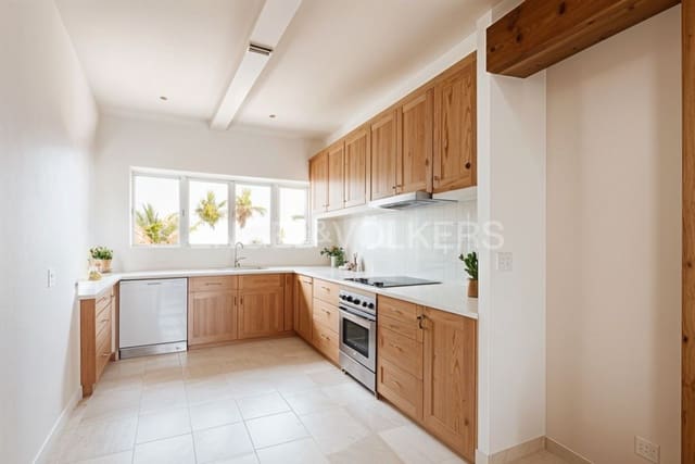 4 bedroom Villa for sale in Vila-real with pool garage - € 450,000 (Ref: 9080566)