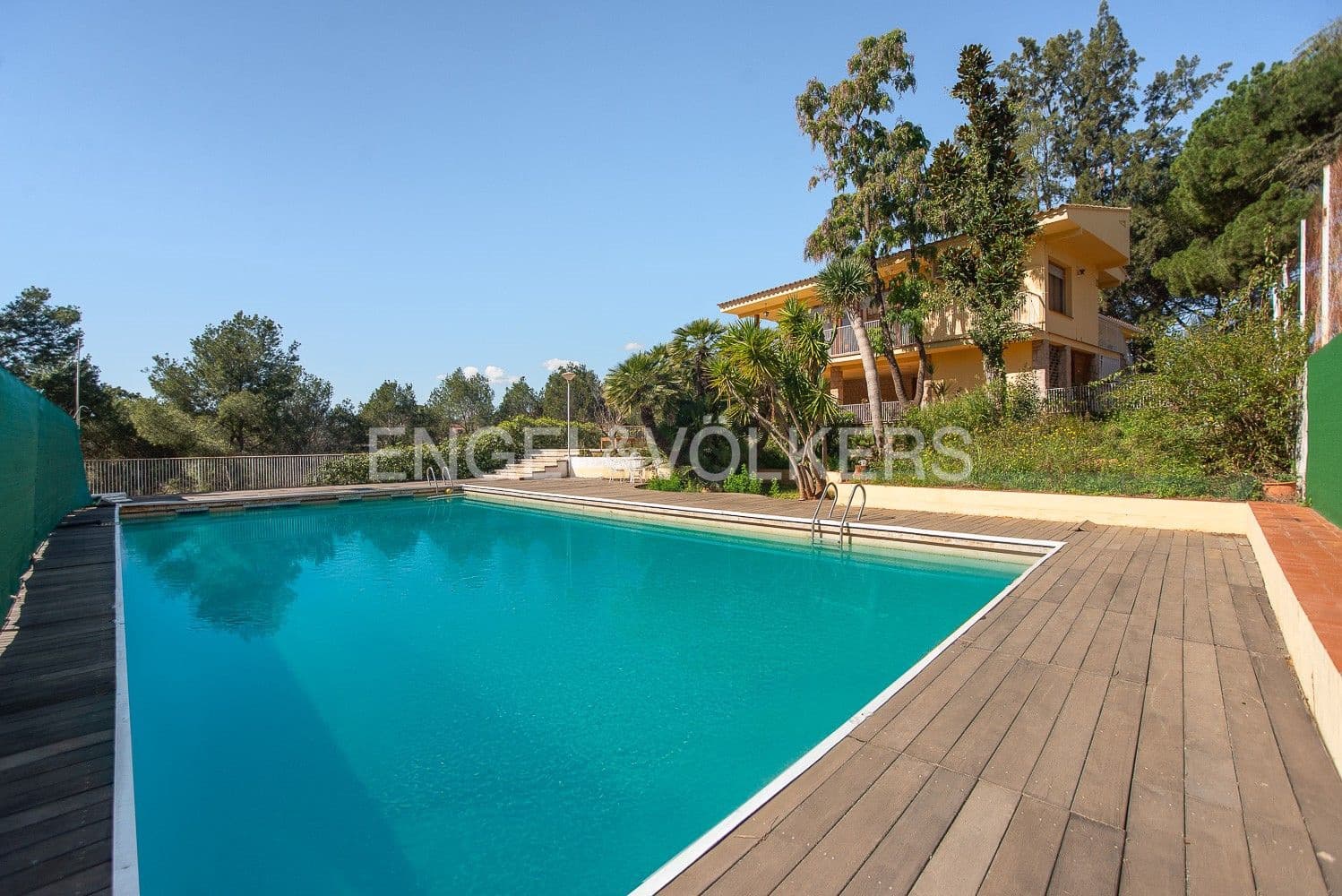 4 bedroom Villa for sale in Vila-real with pool garage - € 450,000 (Ref: 9080566)