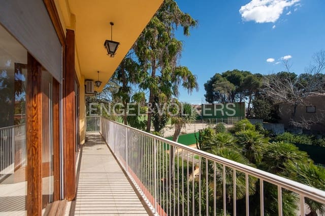 4 bedroom Villa for sale in Vila-real with pool garage - € 450,000 (Ref: 9080566)