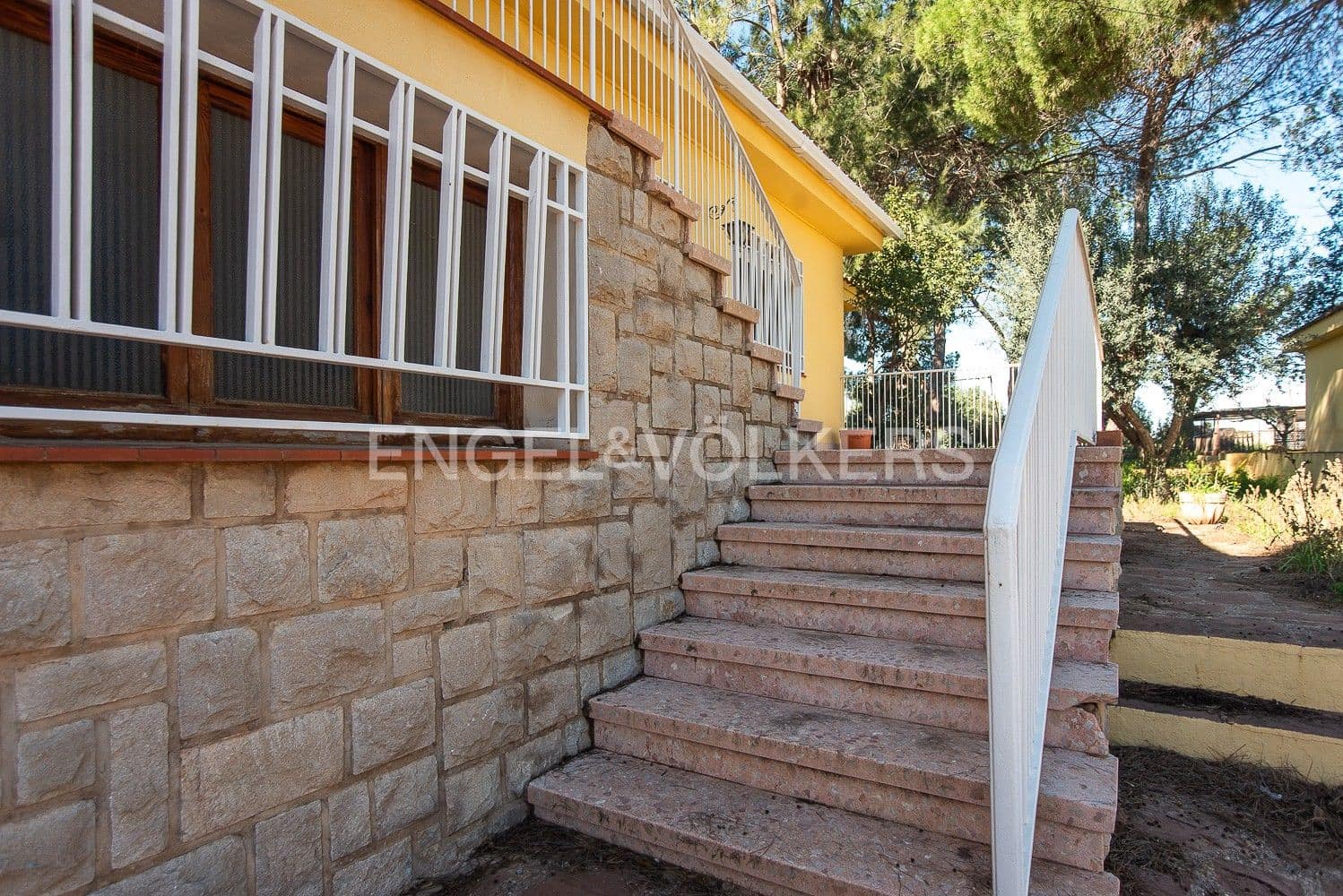 4 bedroom Villa for sale in Vila-real with pool garage - € 450,000 (Ref: 9080566)