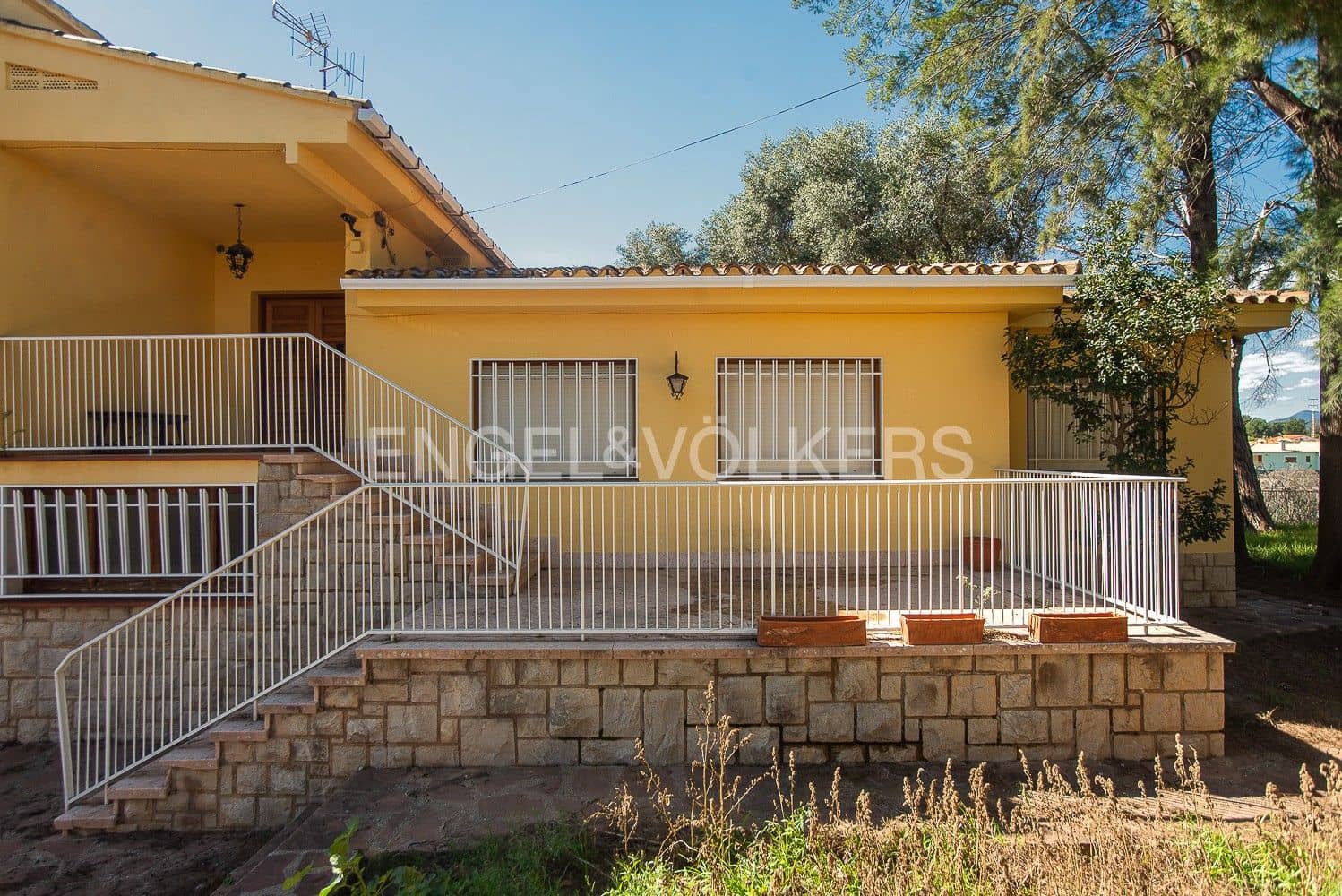 4 bedroom Villa for sale in Vila-real with pool garage - € 450,000 (Ref: 9080566)