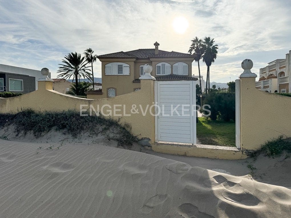 4 bedroom Villa for sale in Cullera - € 850,000 (Ref: 9080577)