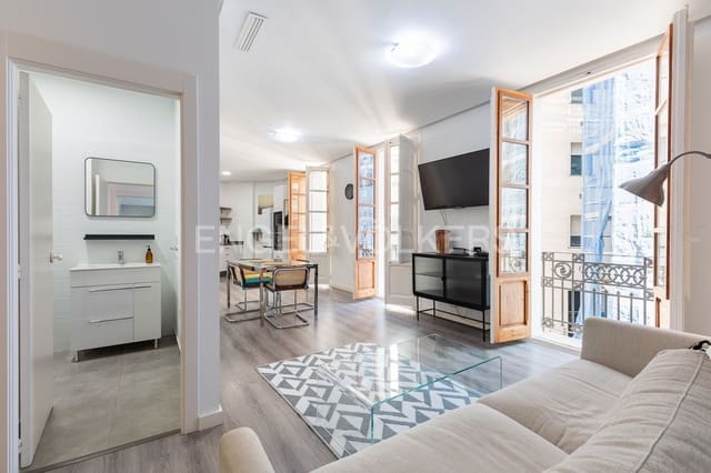 3 soveværelse Lejlighed til leje i La Seu, Valencia by med garage - € 2.000 (Ref: 9080580)