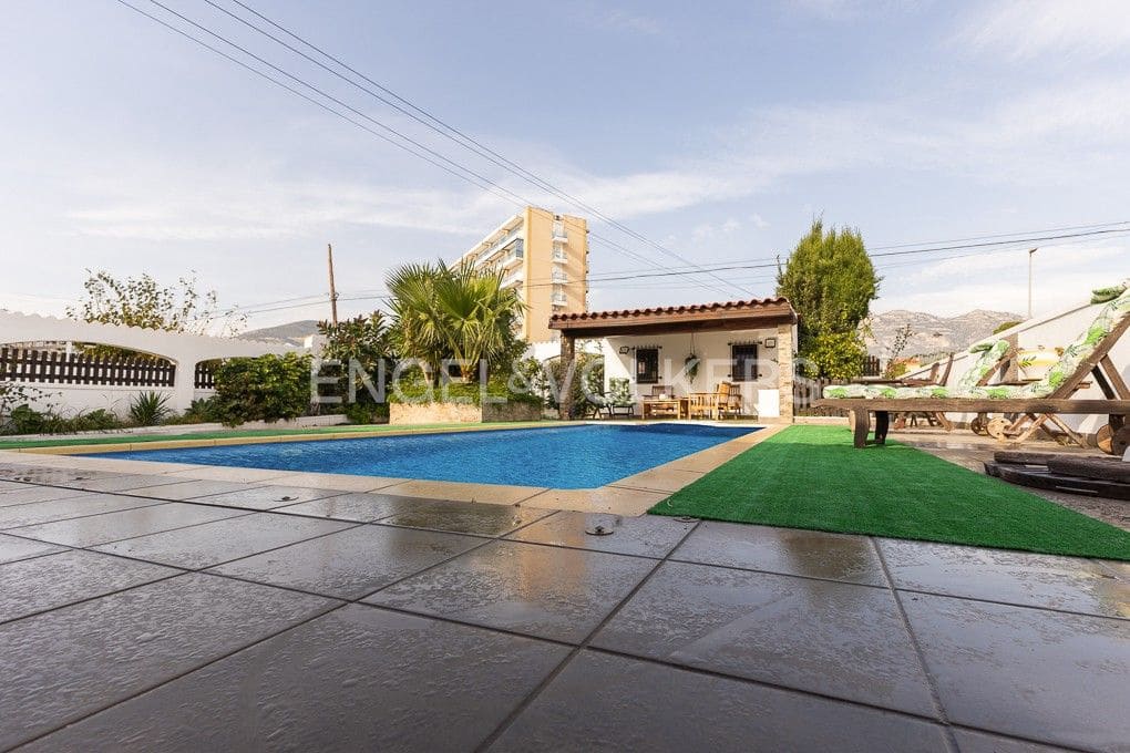 5 sovrum Villa till salu i Alcanar med pool garage - 885 000 € (Ref: 9080581)