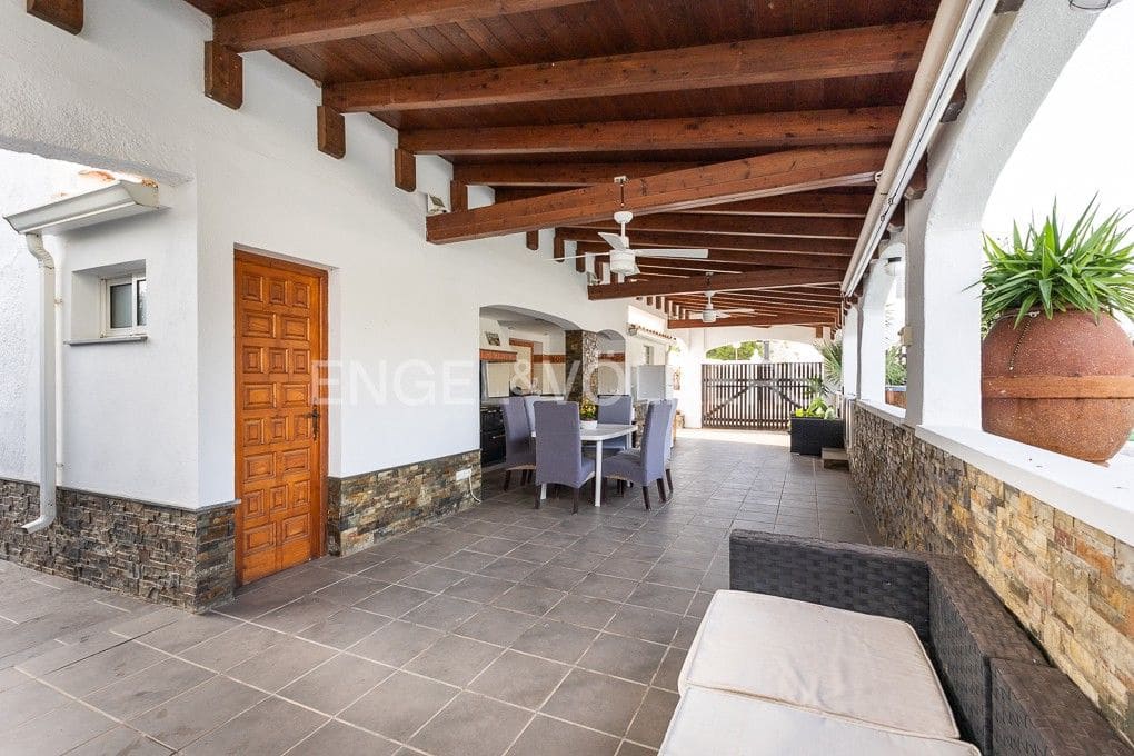 5 sovrum Villa till salu i Alcanar med pool garage - 885 000 € (Ref: 9080581)