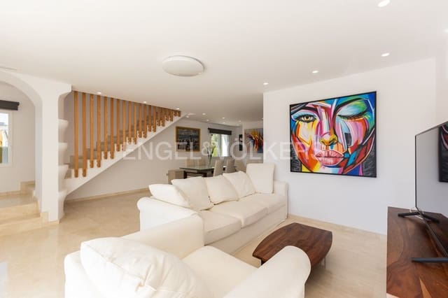 4 Zimmer Villa zu verkaufen in Picassent mit Pool Garage - 849.000 € (Ref: 9080585)