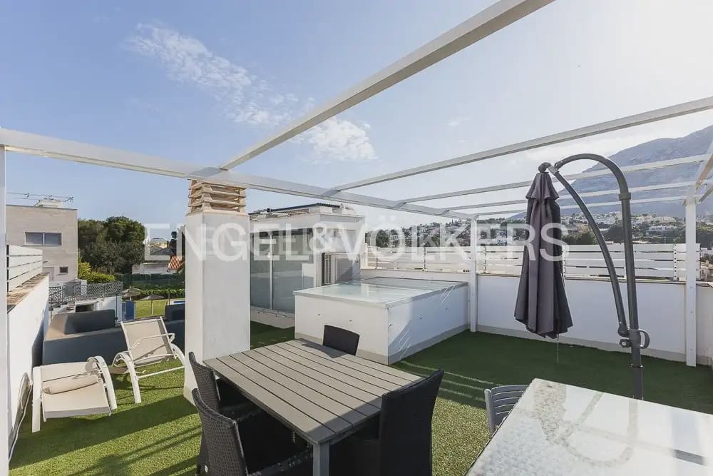 3 soveværelse Lejlighed til salg i Denia med swimmingpool garage - € 568.000 (Ref: 9080590)
