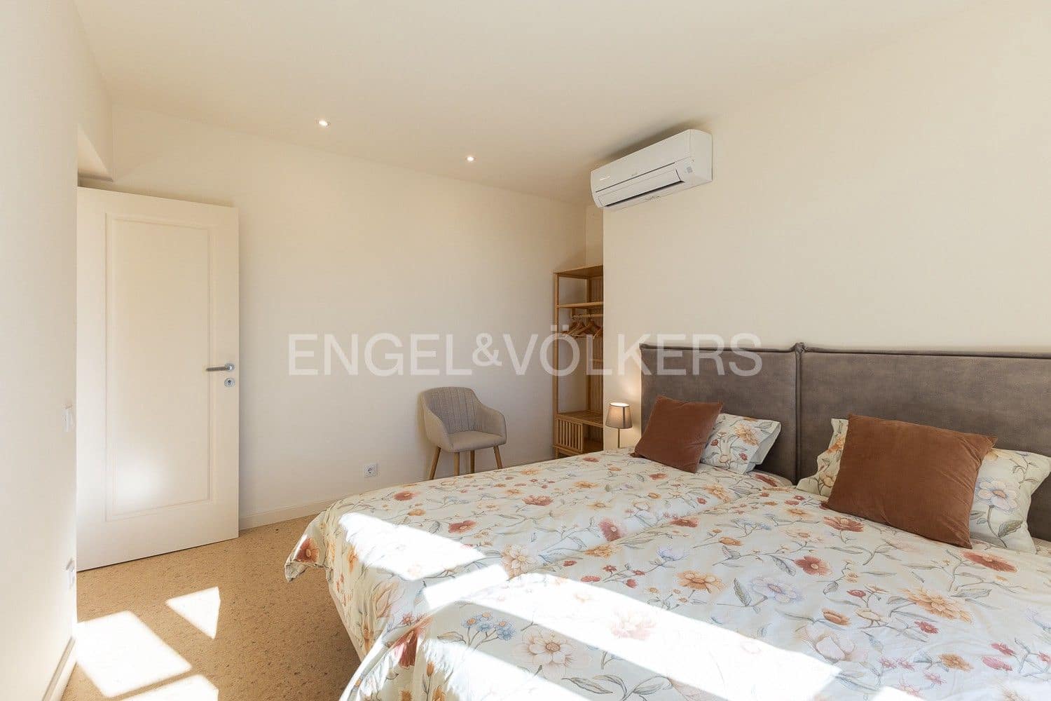 16 bedroom Villa for sale in Albalat dels Tarongers with pool - € 3,650,000 (Ref: 9080605)