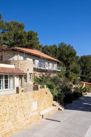 16 bedroom Villa for sale in Albalat dels Tarongers with pool - € 3,650,000 (Ref: 9080605)