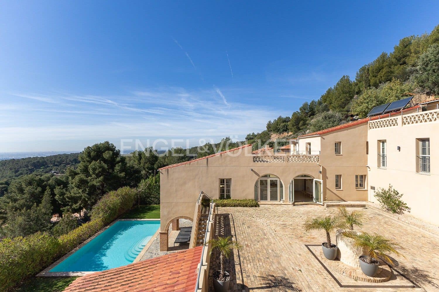 16 bedroom Villa for sale in Albalat dels Tarongers with pool - € 3,650,000 (Ref: 9080605)