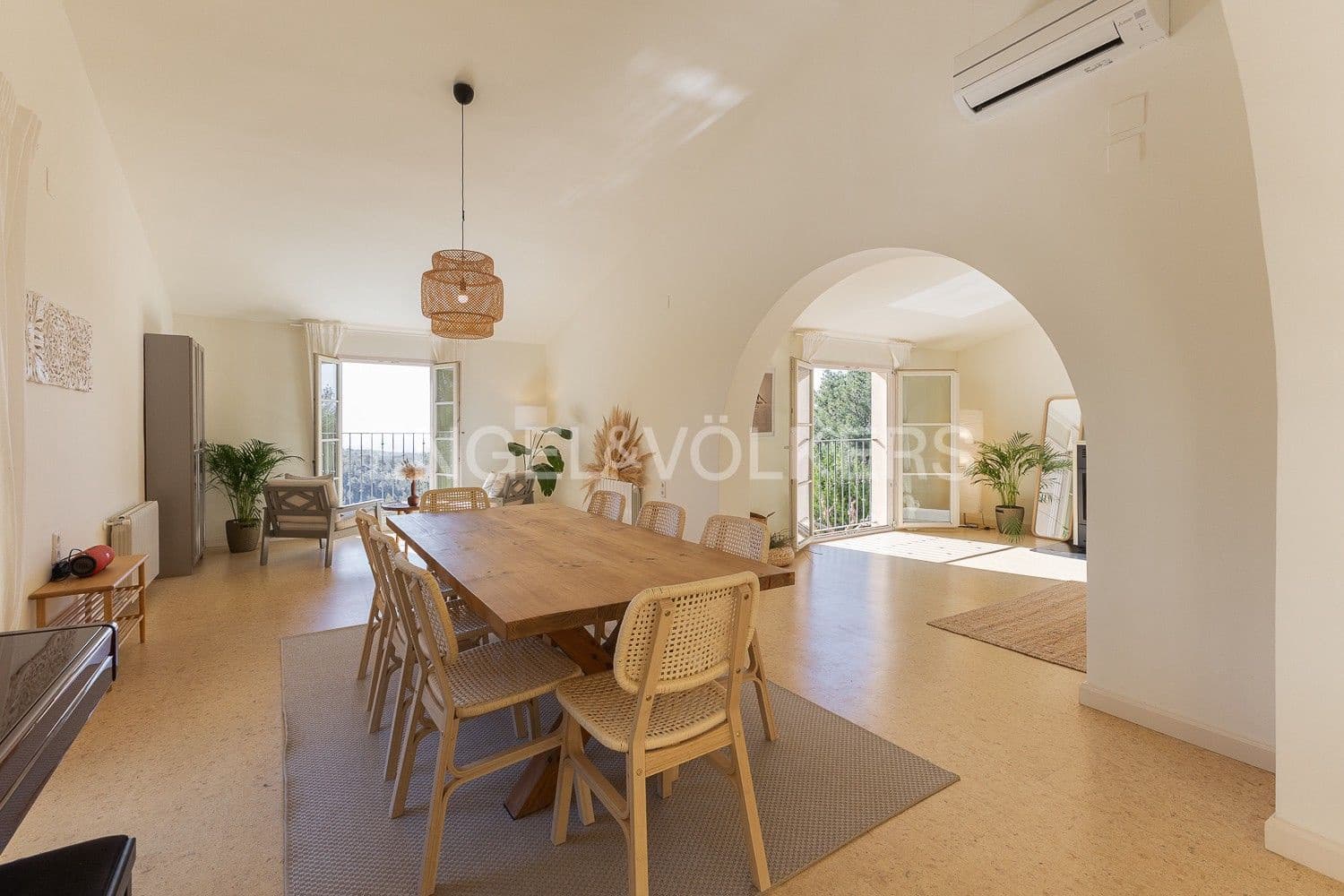 16 bedroom Villa for sale in Albalat dels Tarongers with pool - € 3,650,000 (Ref: 9080605)