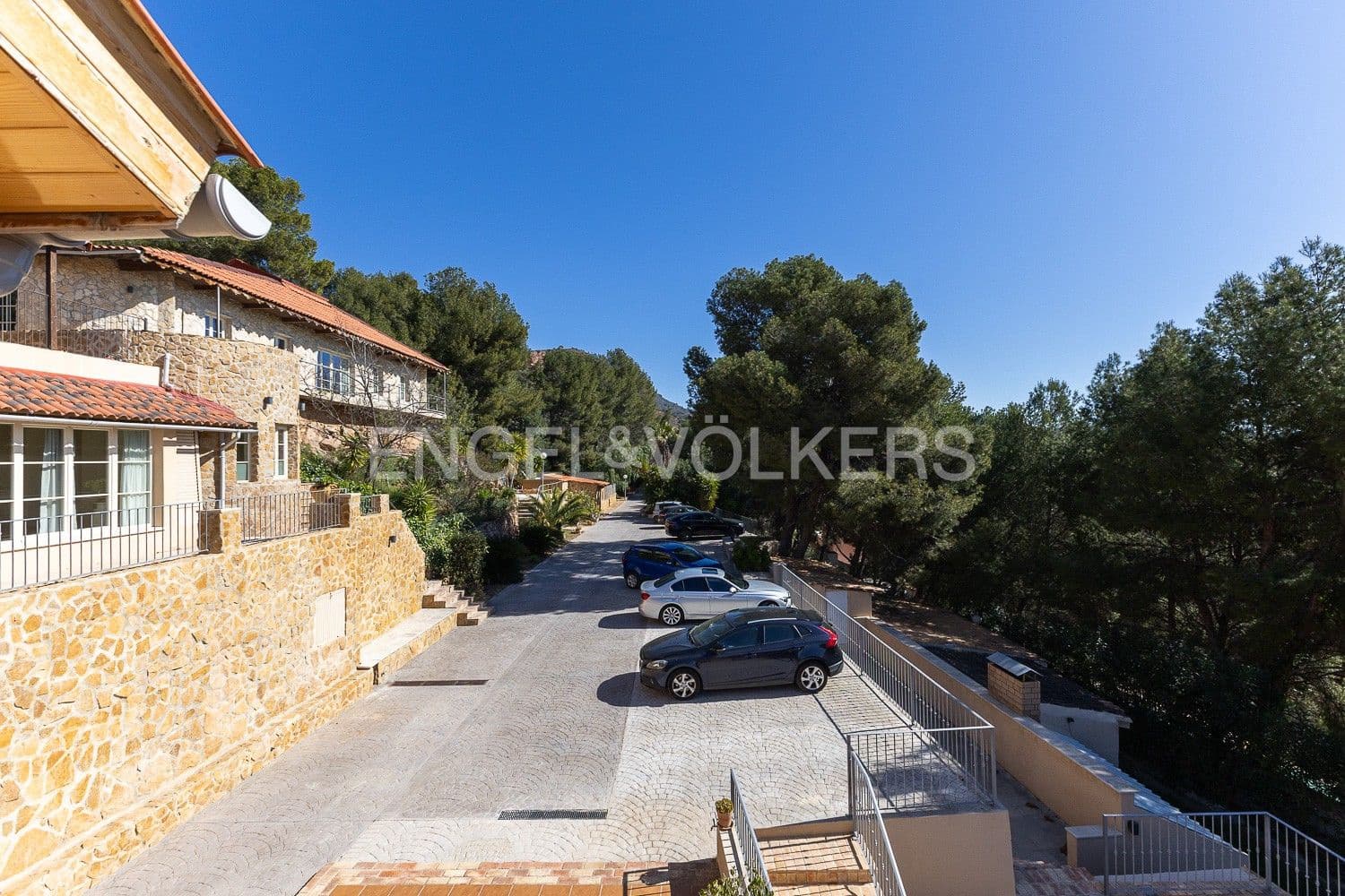 16 bedroom Villa for sale in Albalat dels Tarongers with pool - € 3,650,000 (Ref: 9080605)