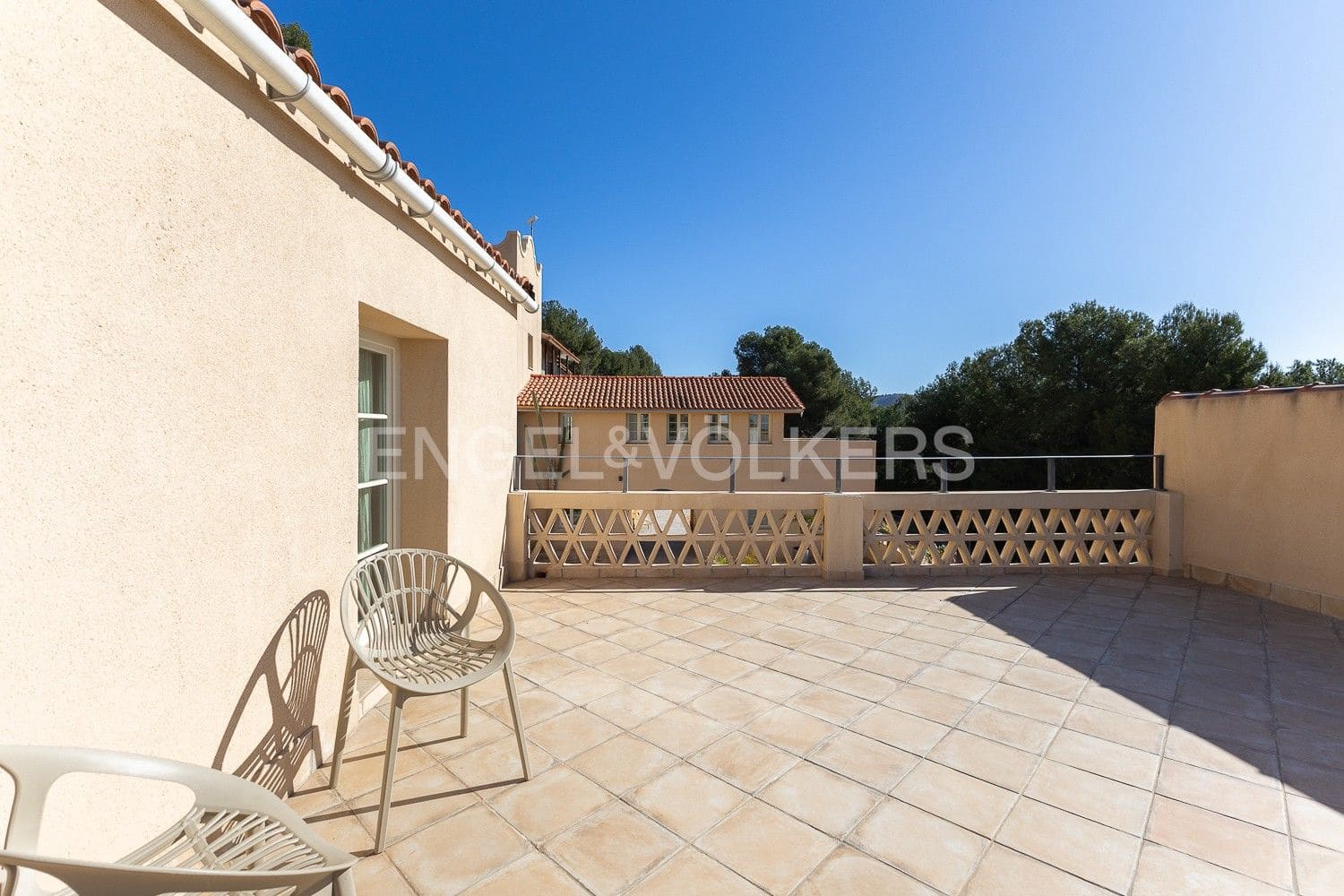 16 bedroom Villa for sale in Albalat dels Tarongers with pool - € 3,650,000 (Ref: 9080605)