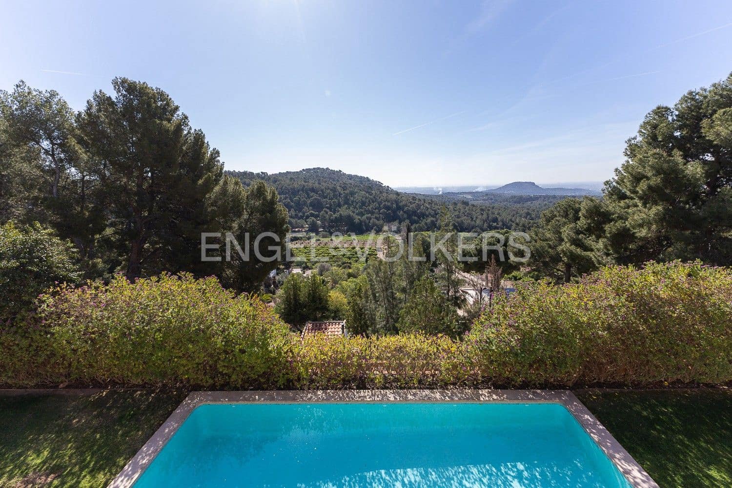 16 bedroom Villa for sale in Albalat dels Tarongers with pool - € 3,650,000 (Ref: 9080605)