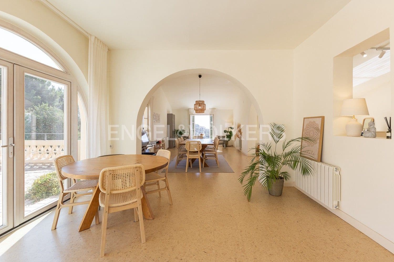 16 bedroom Villa for sale in Albalat dels Tarongers with pool - € 3,650,000 (Ref: 9080605)