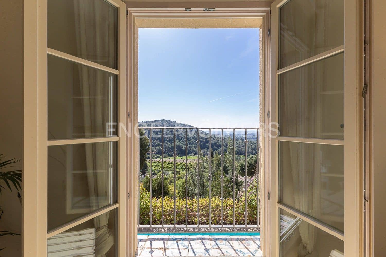 16 bedroom Villa for sale in Albalat dels Tarongers with pool - € 3,650,000 (Ref: 9080605)