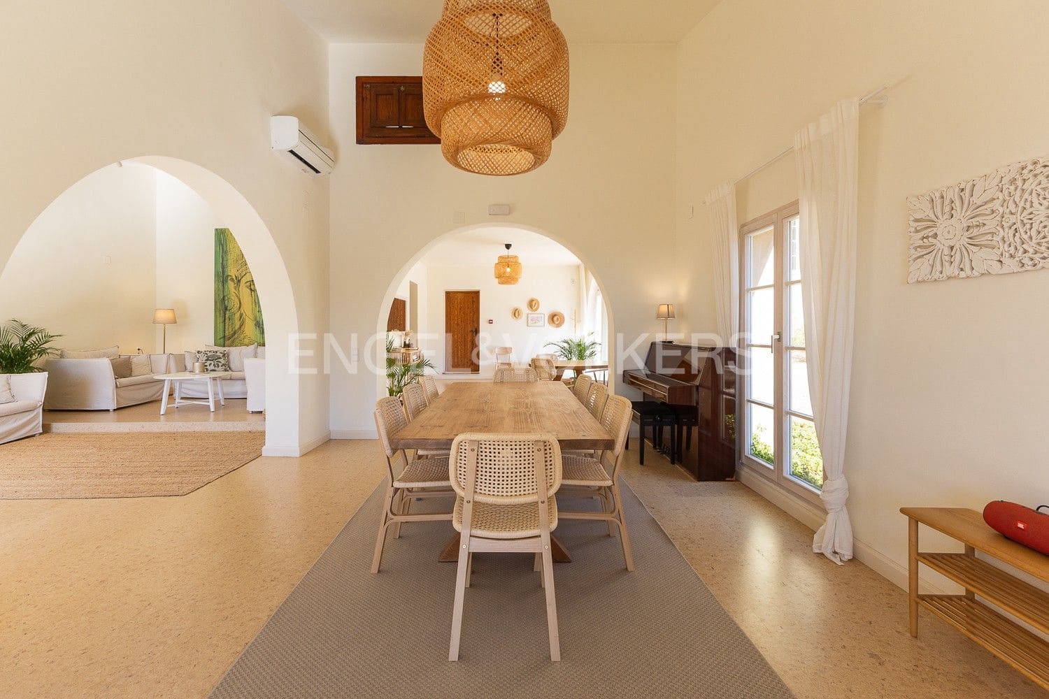 16 bedroom Villa for sale in Albalat dels Tarongers with pool - € 3,650,000 (Ref: 9080605)