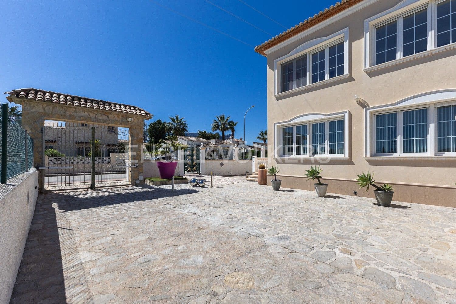 3 Zimmer Villa zu verkaufen in Els Poblets mit Pool Garage - 930.000 € (Ref: 9080609)