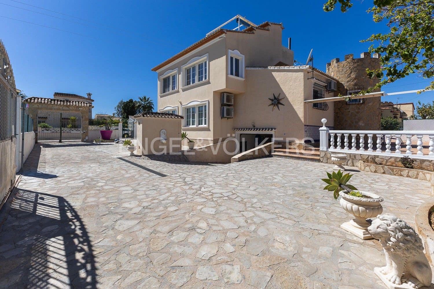 3 Zimmer Villa zu verkaufen in Els Poblets mit Pool Garage - 930.000 € (Ref: 9080609)