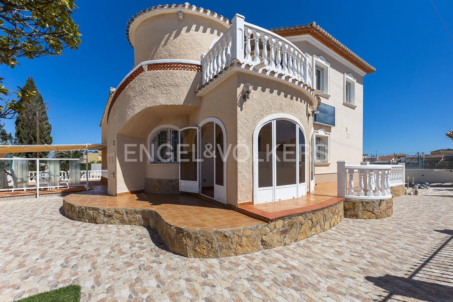 3 Zimmer Villa zu verkaufen in Els Poblets mit Pool Garage - 930.000 € (Ref: 9080609)