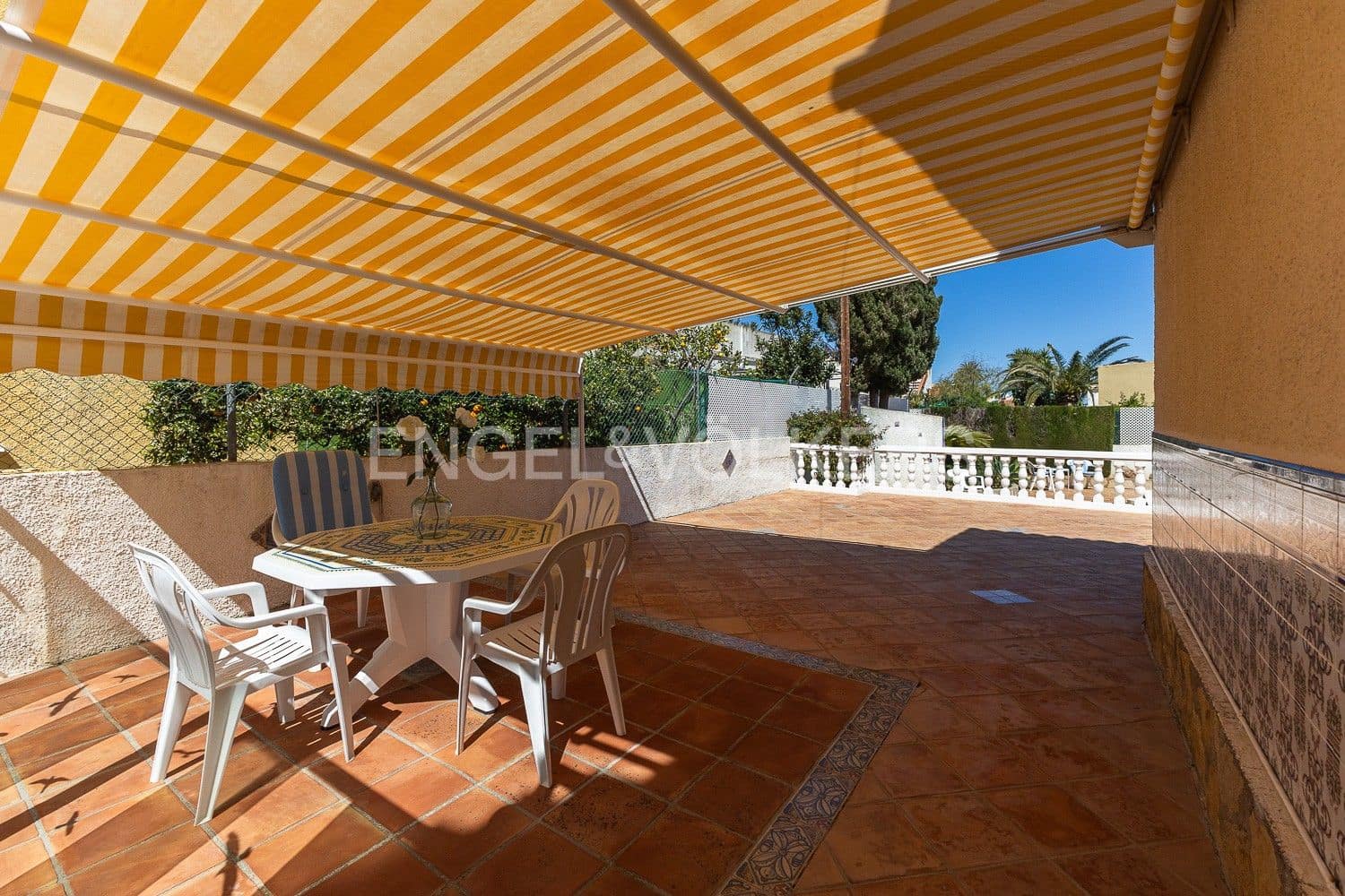 3 Zimmer Villa zu verkaufen in Els Poblets mit Pool Garage - 930.000 € (Ref: 9080609)