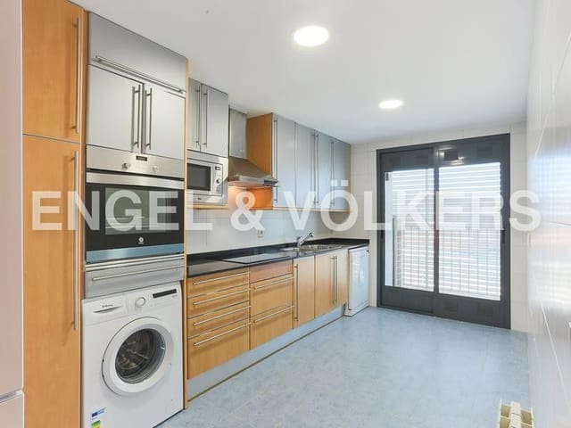 4 soveværelse Lejlighed til leje i Penya-Roja, Valencia by med garage - € 3.000 (Ref: 9080624)
