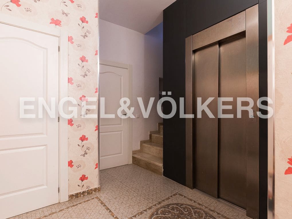 4 bedroom Townhouse for sale in Alzira with garage - € 525,000 (Ref: 9080626)