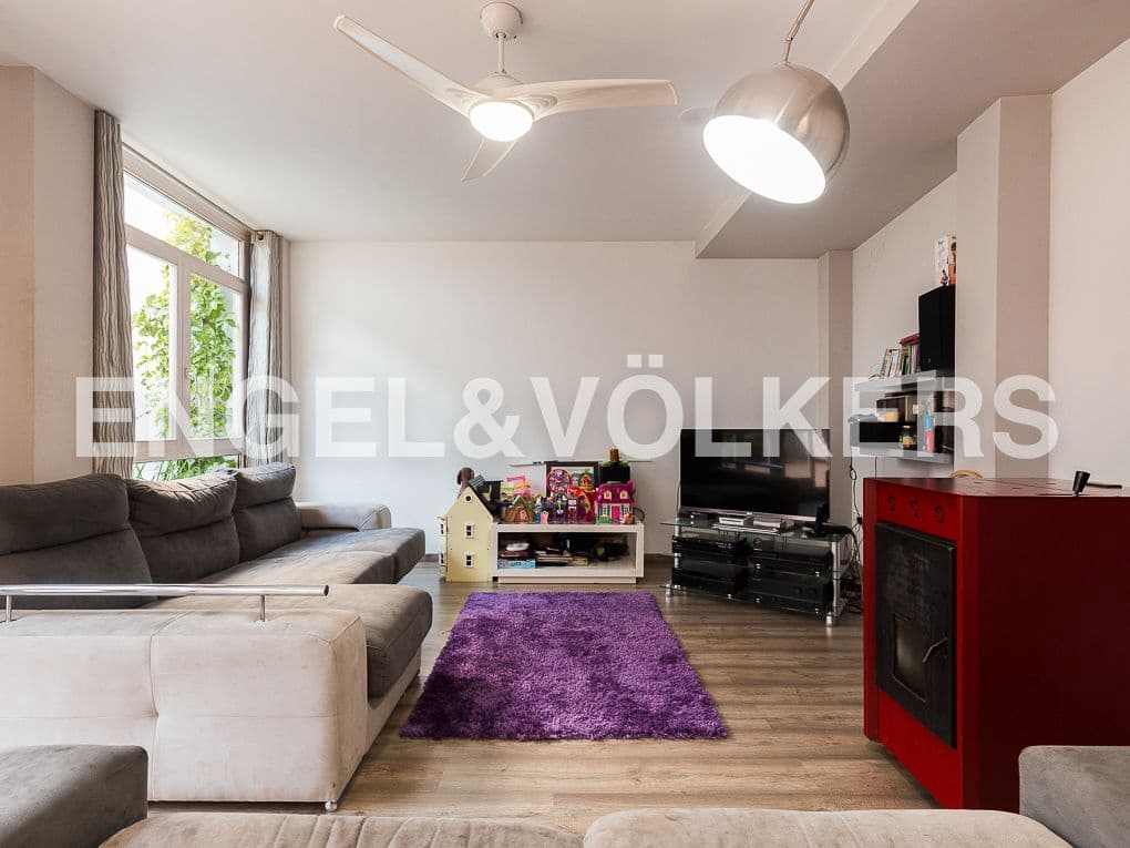 4 bedroom Townhouse for sale in Alzira with garage - € 525,000 (Ref: 9080626)