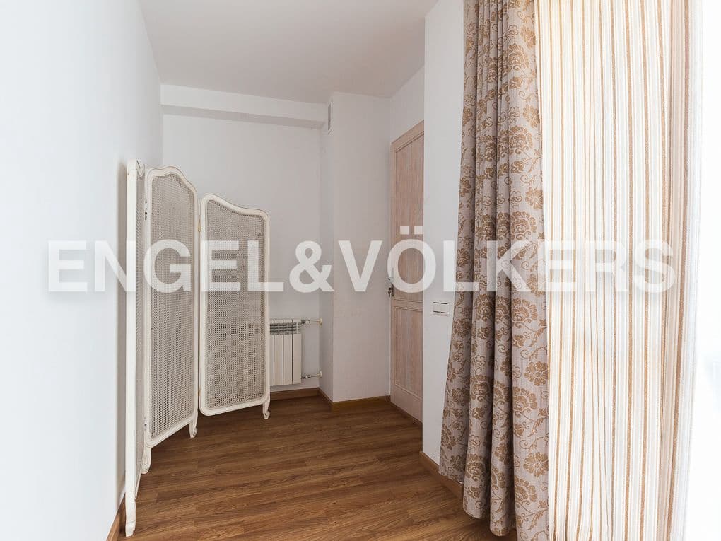 4 bedroom Townhouse for sale in Alzira with garage - € 525,000 (Ref: 9080626)