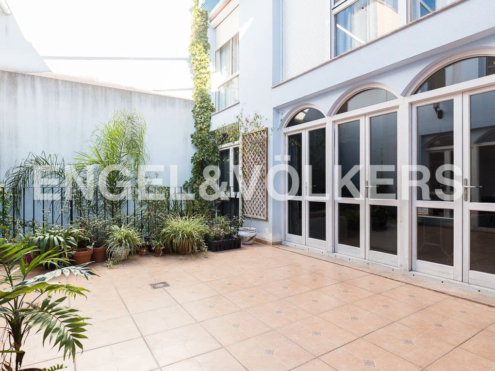 4 bedroom Townhouse for sale in Alzira with garage - € 525,000 (Ref: 9080626)