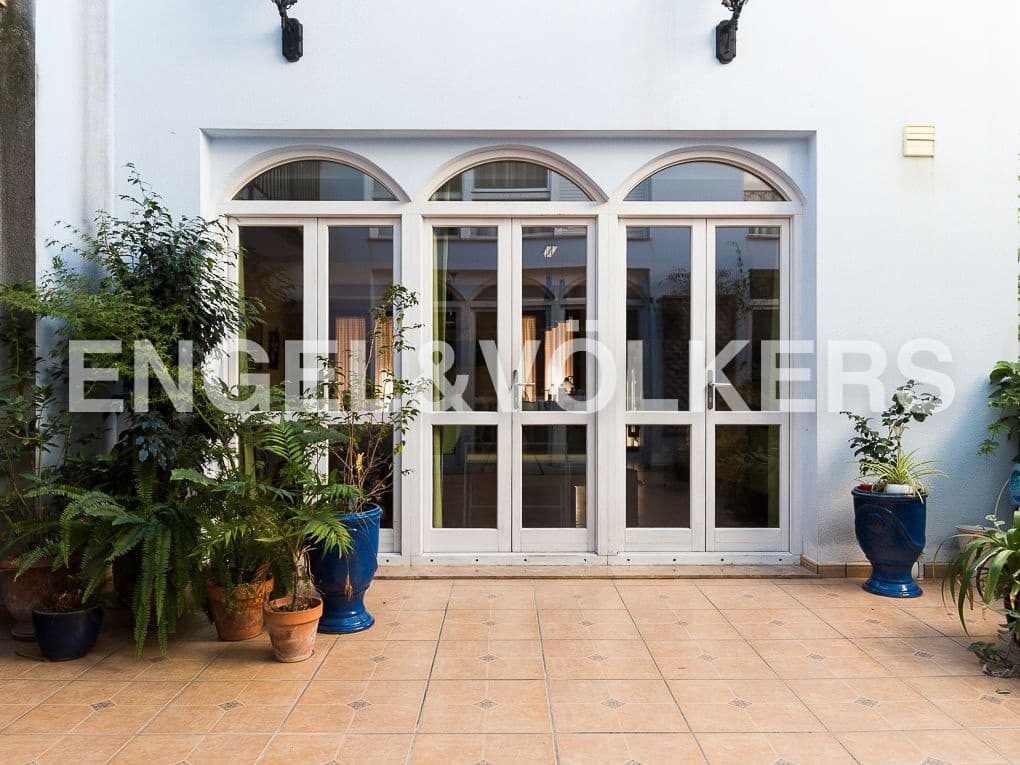 4 bedroom Townhouse for sale in Alzira with garage - € 525,000 (Ref: 9080626)