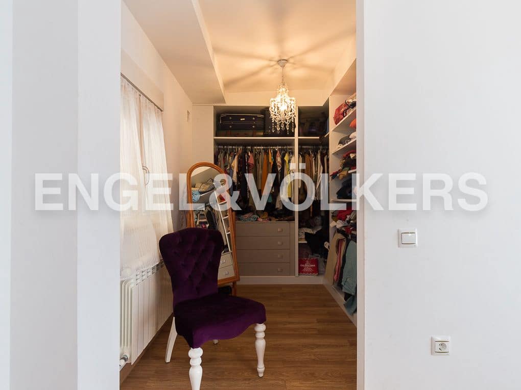 4 bedroom Townhouse for sale in Alzira with garage - € 525,000 (Ref: 9080626)