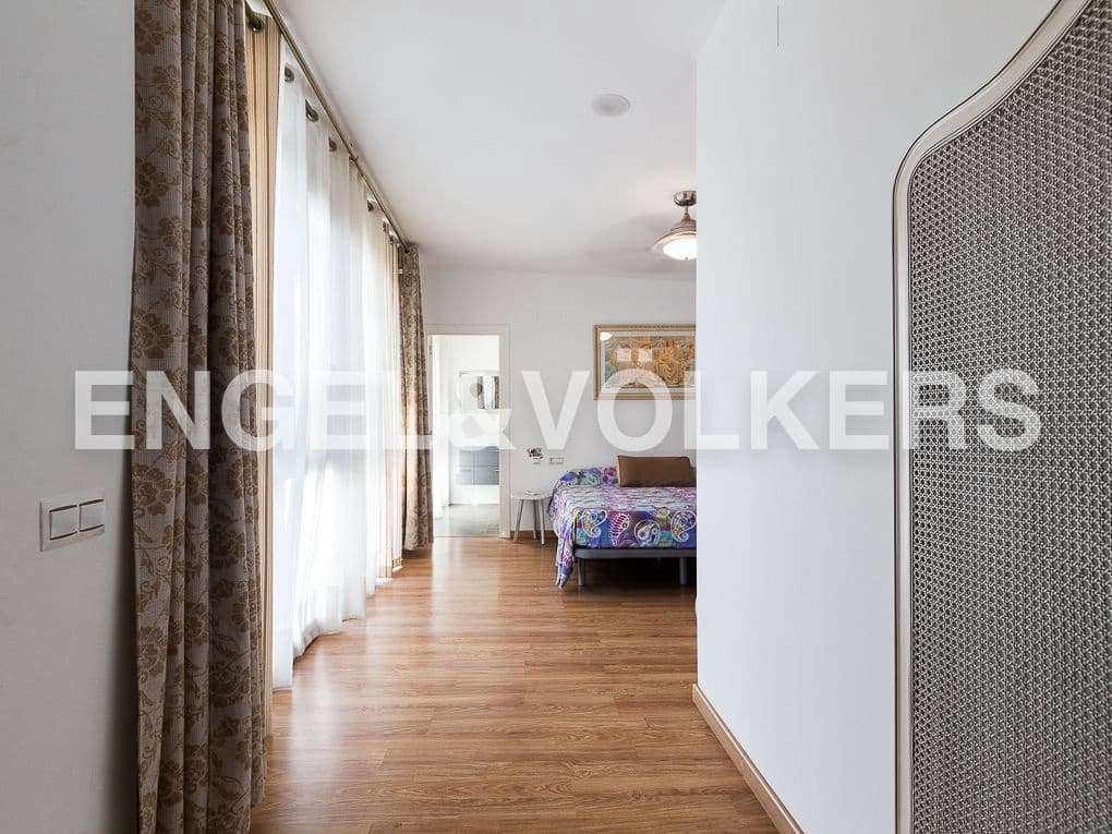4 bedroom Townhouse for sale in Alzira with garage - € 525,000 (Ref: 9080626)