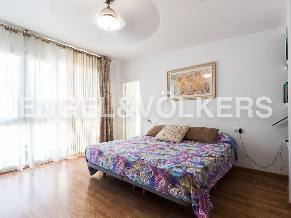 4 bedroom Townhouse for sale in Alzira with garage - € 525,000 (Ref: 9080626)